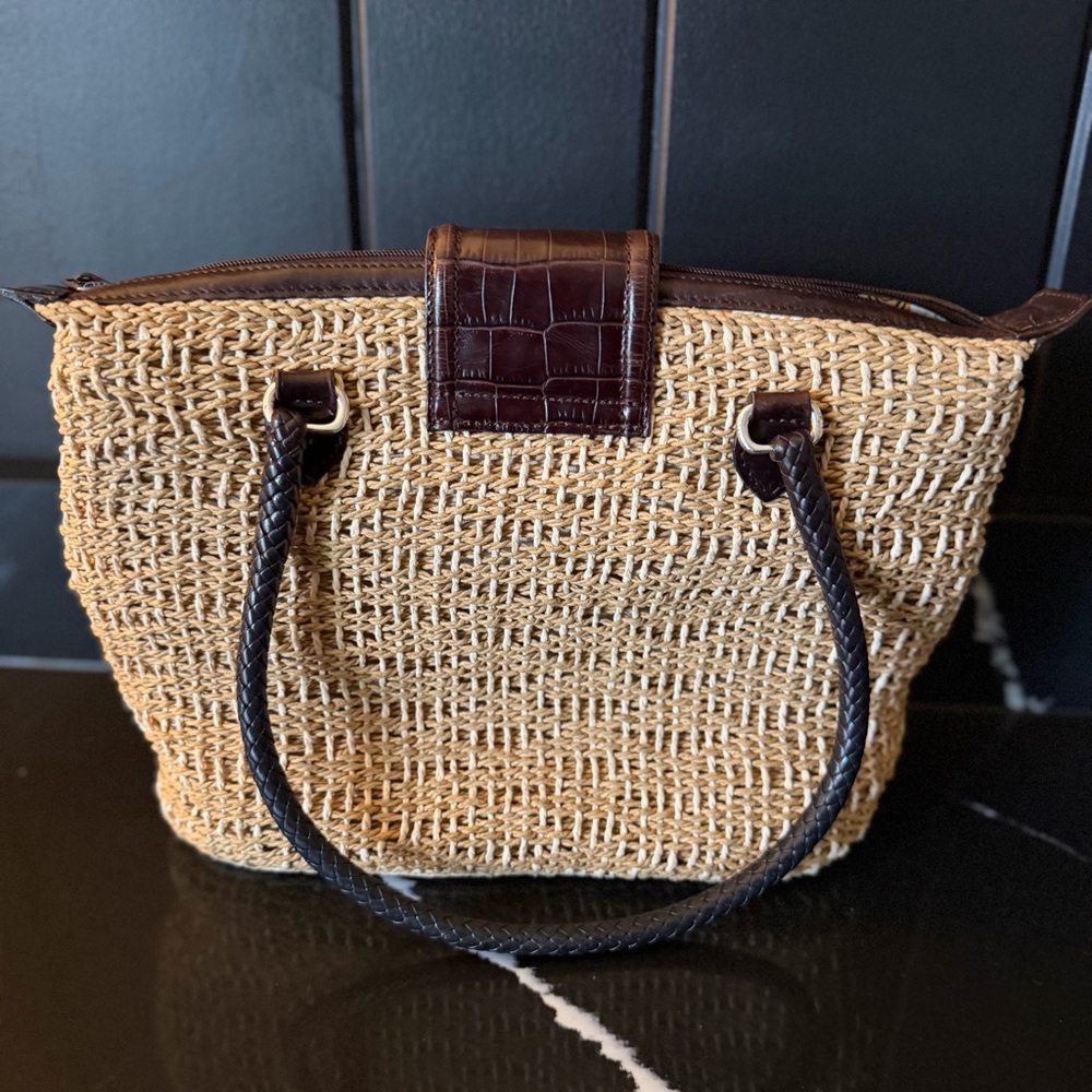 Brighton Straw Woven Tote Brown Leather Heart Charm Bag - Picture 2 of 12